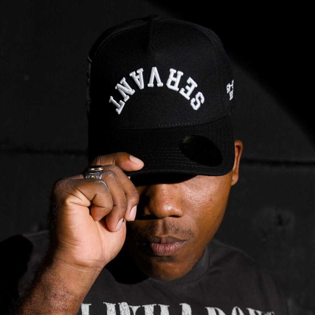 SERVANT Premium Wool Blend SnapBack - Black/White