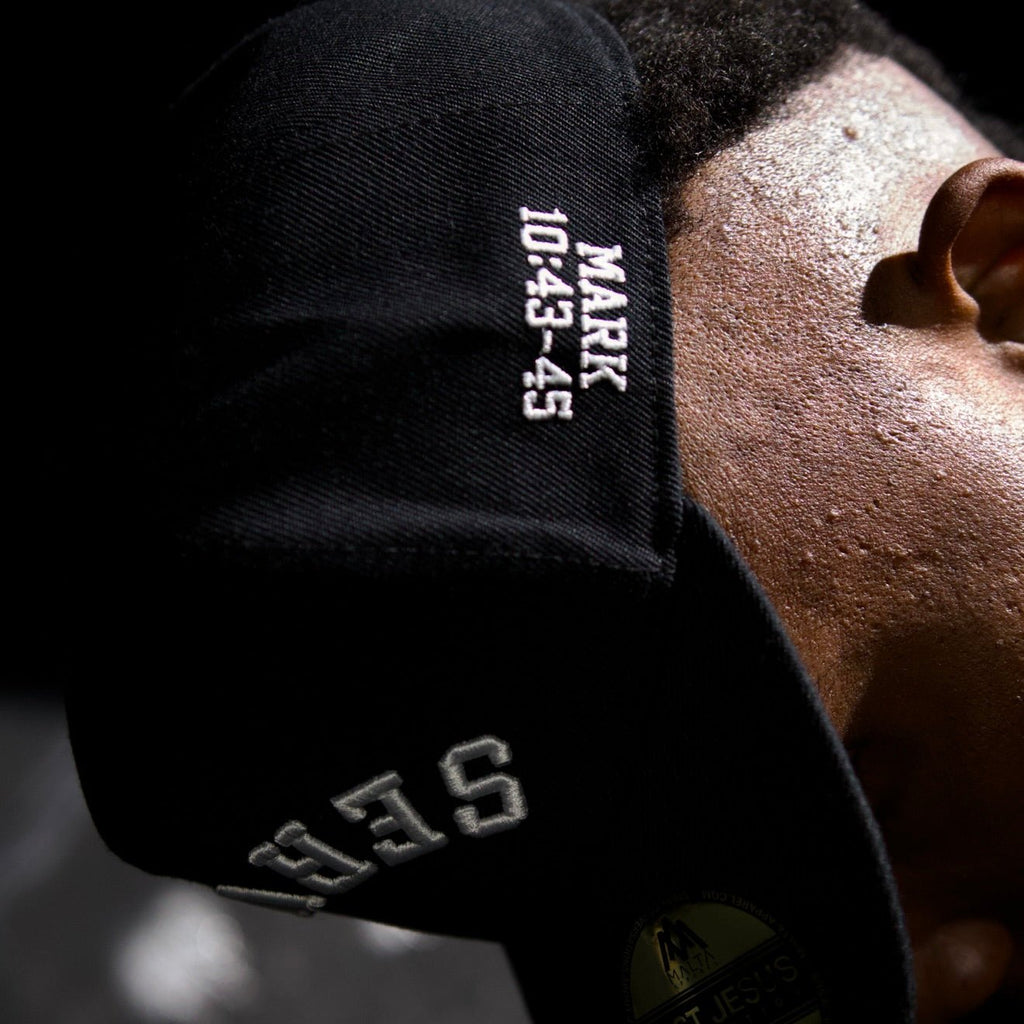 SERVANT Premium Wool Blend SnapBack - Black/White